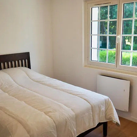 Les Rosiers Private Parking فيلة *