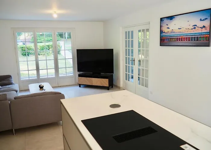 فيلة Les Rosiers Private Parking